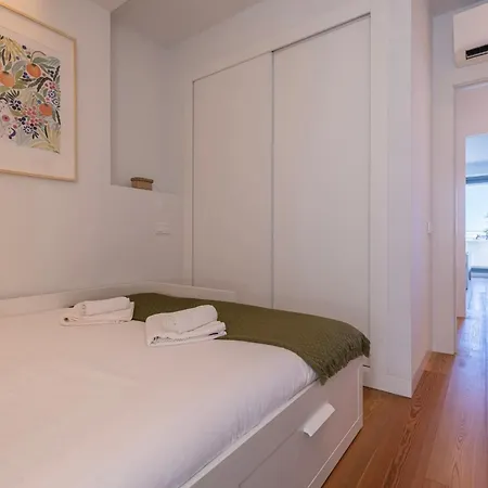 Oasis 28 Iii By Innkeeper Lisbon